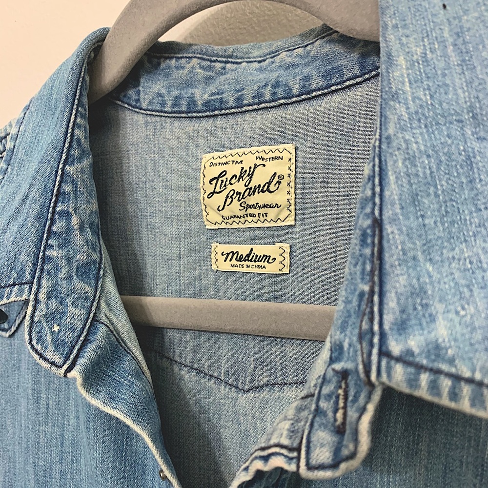 Vintage Lucky Brand jean button-up top 🪴